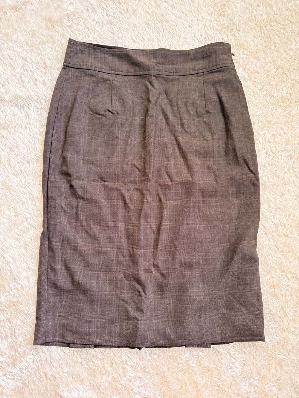 Banana Republic Brown Plaid Pencil Skirt with Back Pleat Detail Size 6